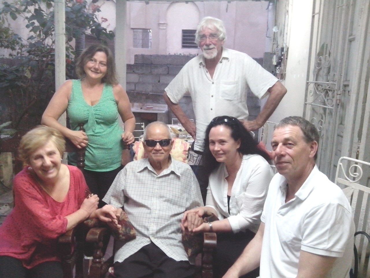 Vitelio talks to distinguished international scientists